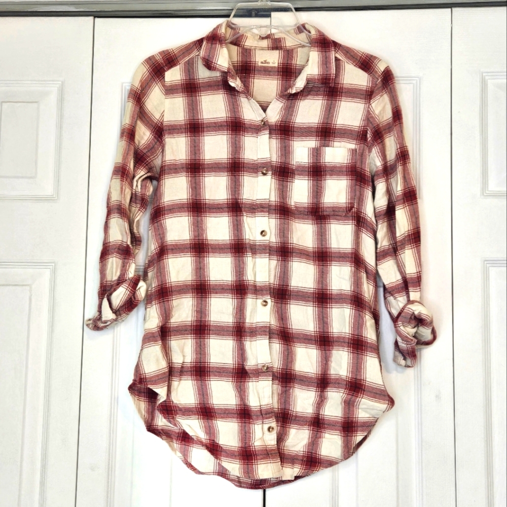 Hollister Red Plaid Button-Up Shirt